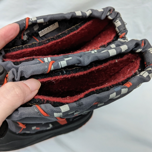 Kamik Boys Insulated Snow Boots Size 5 - Picture 5 of 10